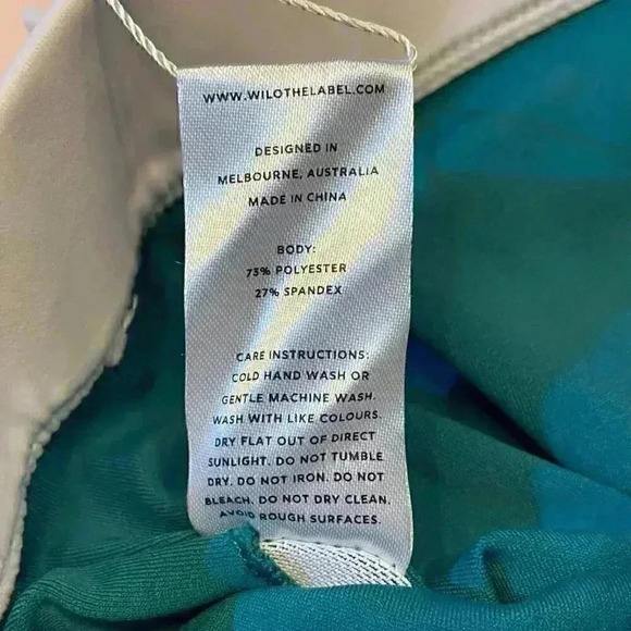 WILO the Label Women's Contour Bra & Rib Bike Short Set Green/Pink Activewear - Picture 6 of 9